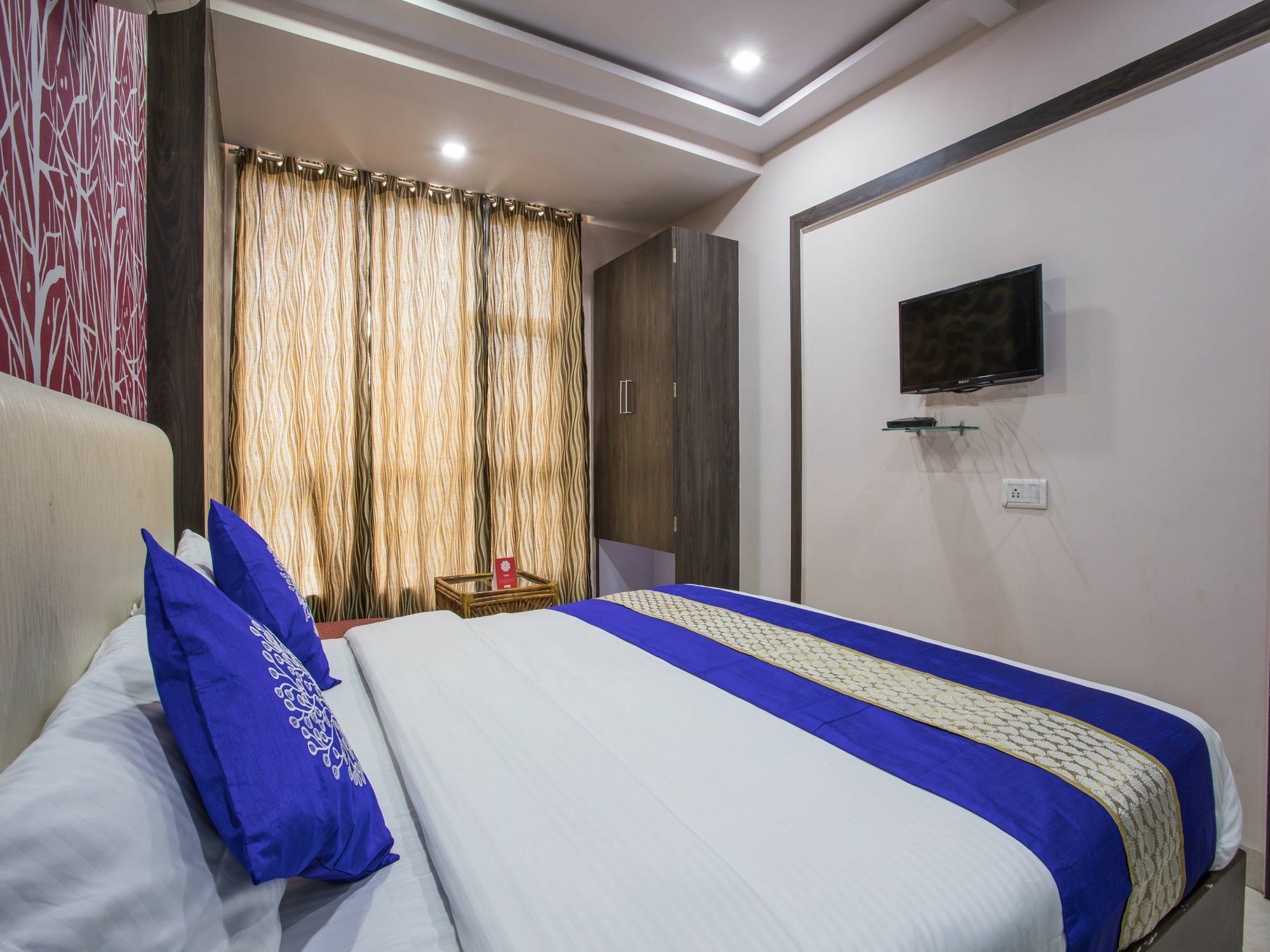 Oyo 2403 Hotel Aamantran Avenue Ujaim Exterior foto